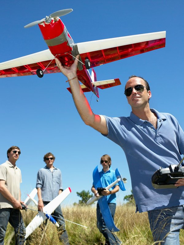 Avion télécommandé : Un choix de cadeau à offrir à un enfant